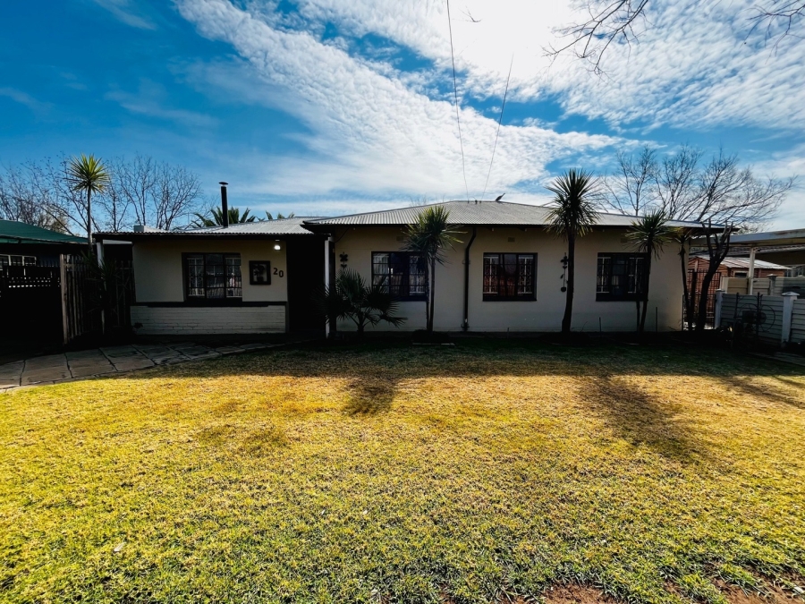 4 Bedroom Property for Sale in Wilgehof Free State